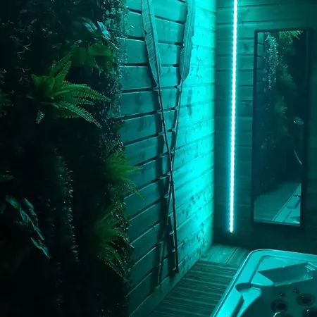 Mobilheim Mit Privatem Premium-jacuzzi By Interhome Anneville-sur-Scie