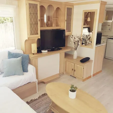 Mobilheim Mit Privatem Premium-jacuzzi By Interhome Anneville-sur-Scie