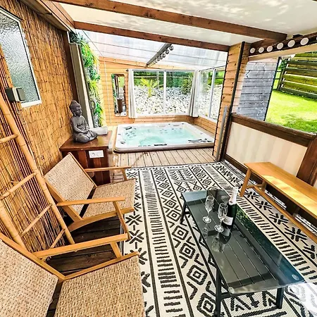 Mobilheim Mit Privatem Premium-jacuzzi By Interhome Apartment Anneville-sur-Scie