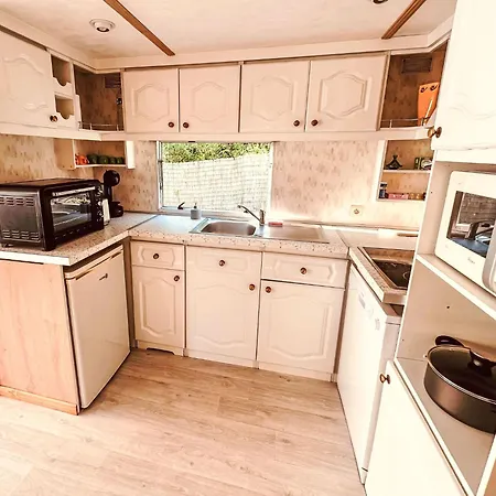 Apartment Mobilheim Mit Privatem Premium-jacuzzi By Interhome