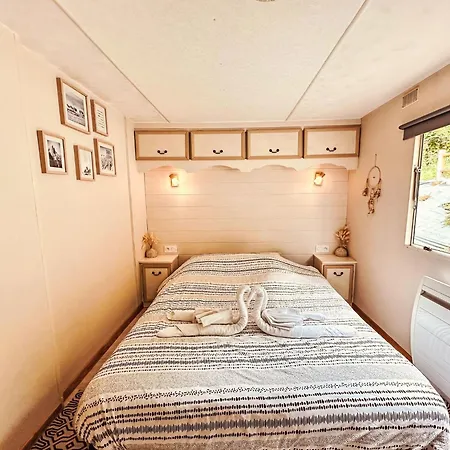Mobilheim Mit Privatem Premium-jacuzzi By Interhome *