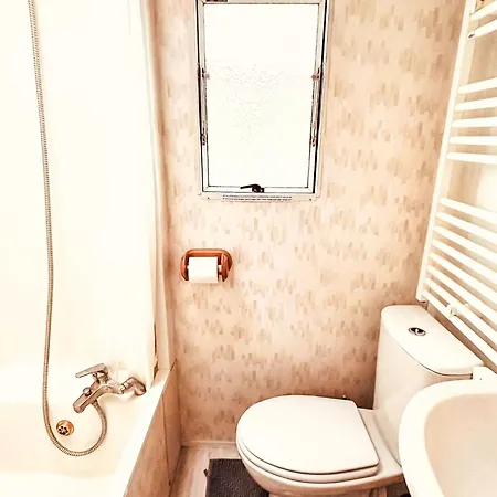 Mobilheim Mit Privatem Premium-jacuzzi By Interhome