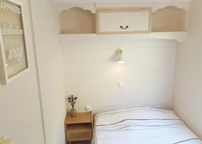 Appartement Mobilheim Mit Privatem Premium-jacuzzi By Interhome